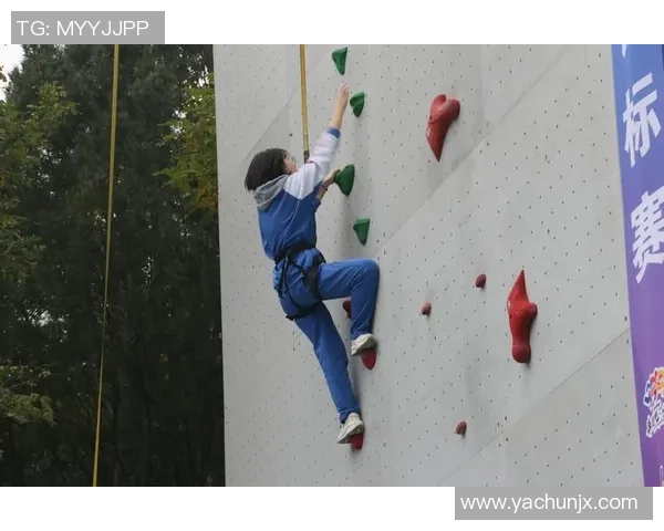 重庆攀岩队团队协作探秘：如何在高空中携手共进挑战极限